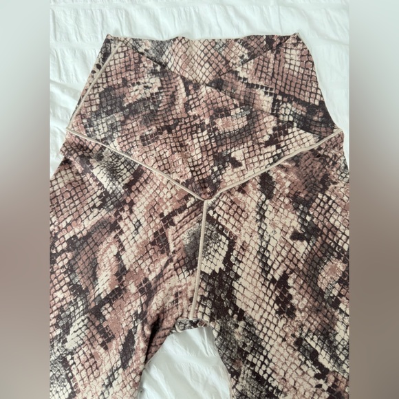 Aerie snake print leggings - Picture 2 of 4